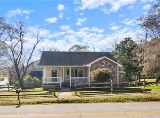 32 Martin Luther King Jr Dr, Commerce, GA 30529
