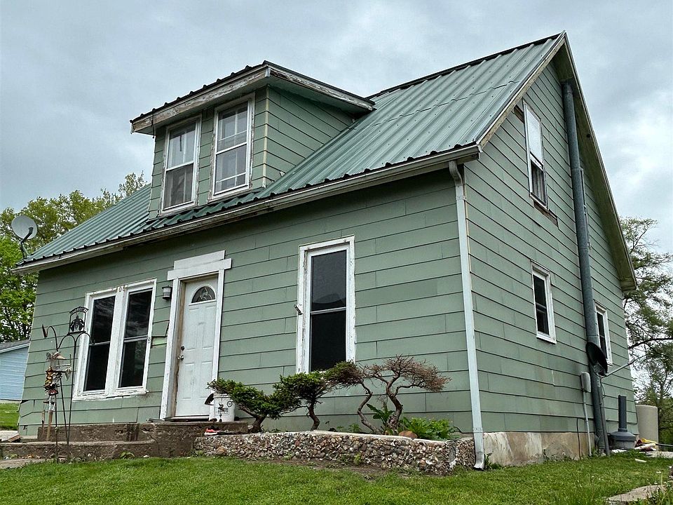2nd image of 408 Washington St