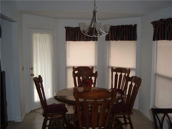 4th image of 1516 NW Oriole Dr