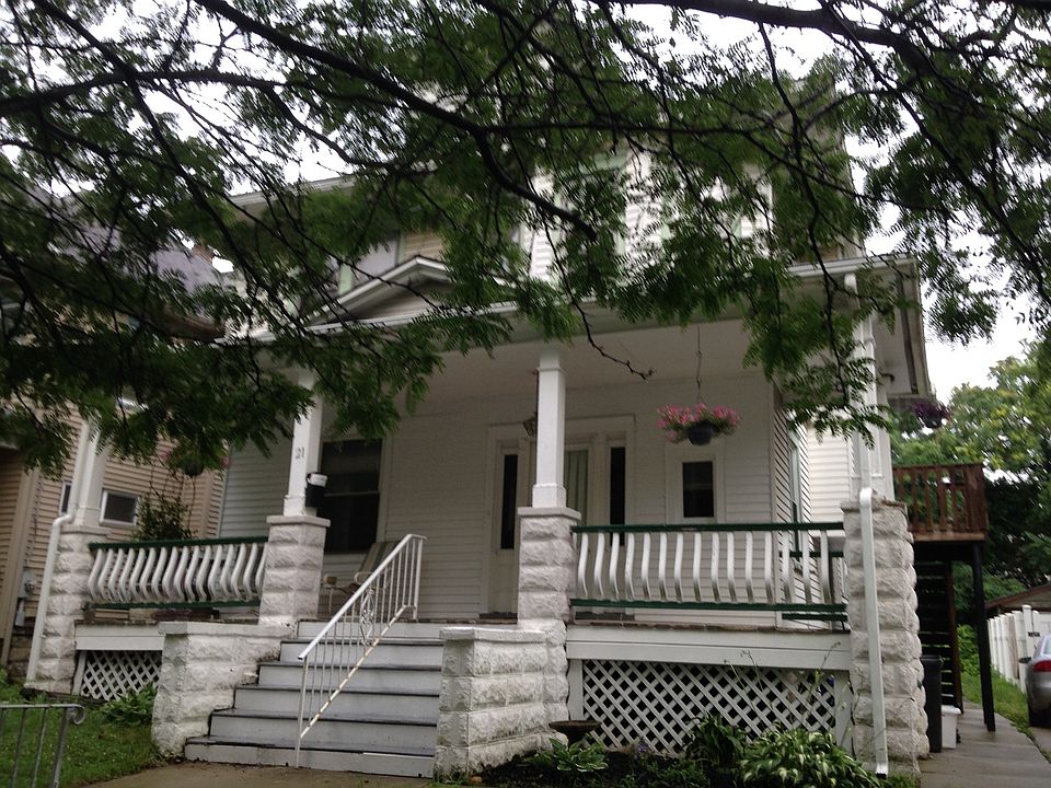 2nd image of 21 Crestmont Ter