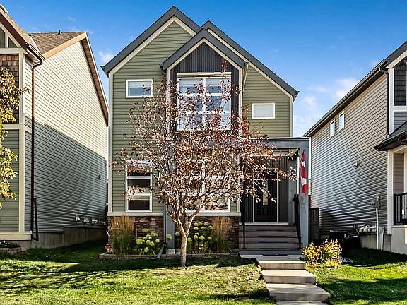 2nd image of 86 W Walden Cres SE