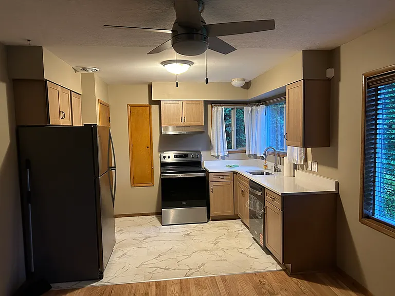 3828 SW Marigold St #3828 — Photo 3