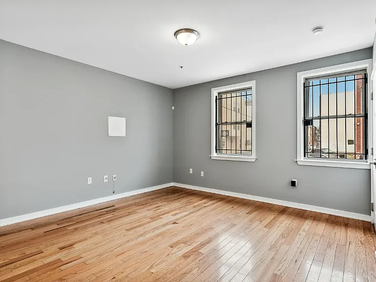 1808 W Berks St — Photo 16