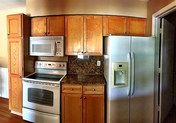 4th image of 4023 NW Cinnamon Cir