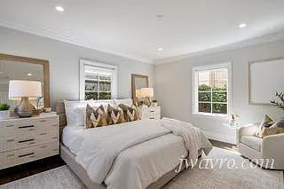 325 Moncada Way — Photo 8