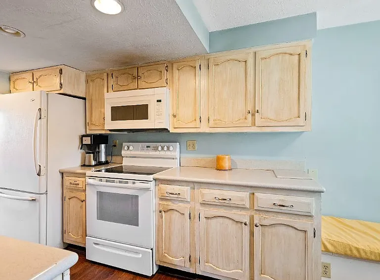 460 Dartmouth Cir #460 — Photo 9