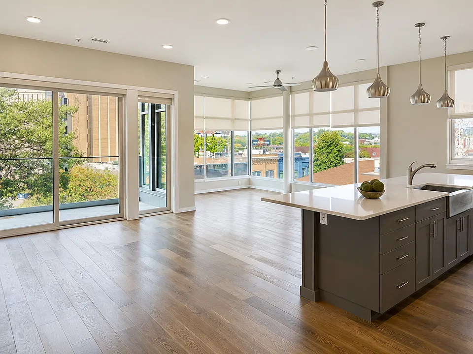 333 W Depot Ave #415