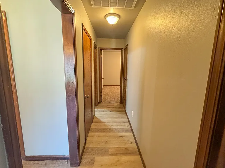 345 Travis Cir — Photo 8