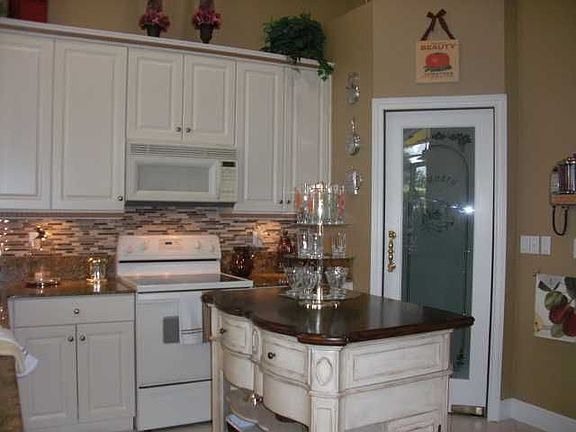 5th image of 3021 SW 187th Ter