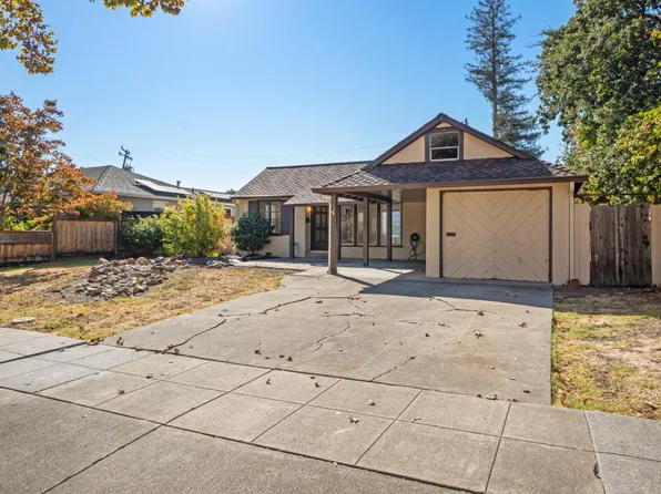 1712 Anamor St, Redwood City, CA 94061
