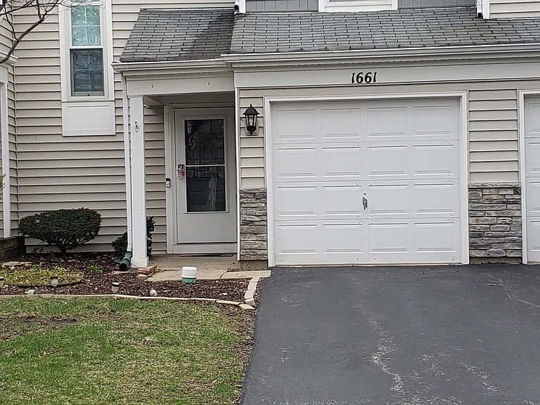 1661 Pebble Beach Cir #1 — Photo 1