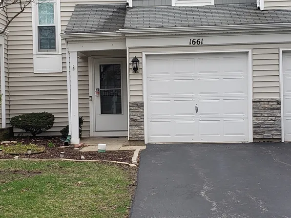 1661 Pebble Beach Cir #1, Elgin, IL 60123