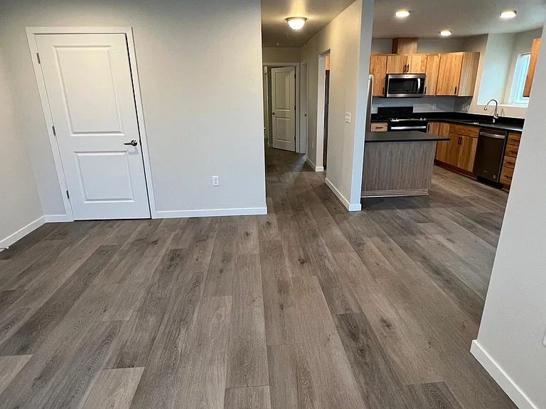 540 Gateway Blvd — Photo 6