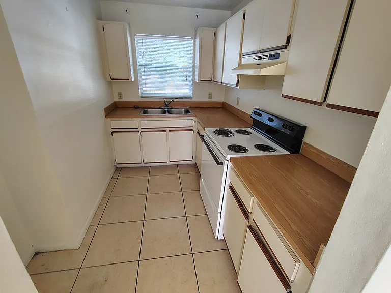 6440 Main St #15 — Photo 10
