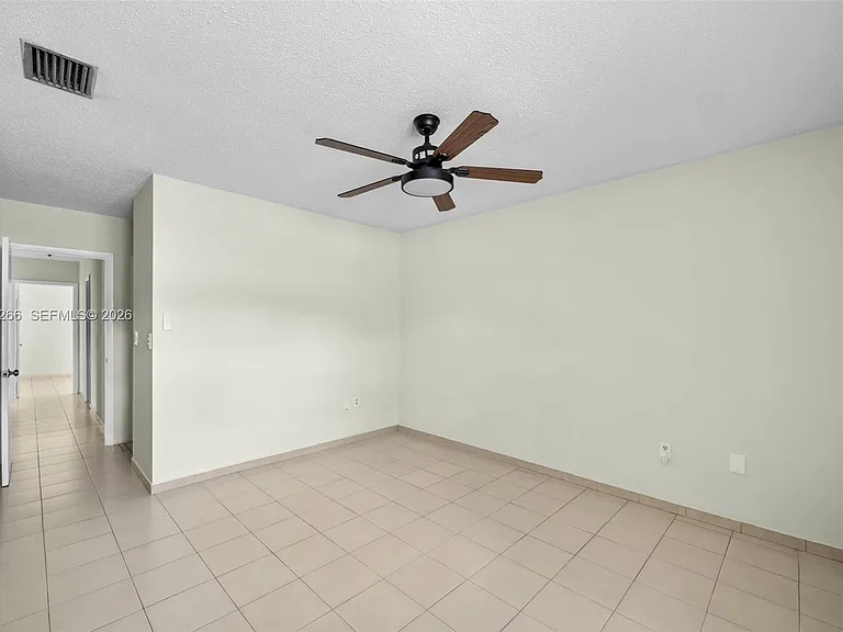 13 SW 97th Pl — Photo 16