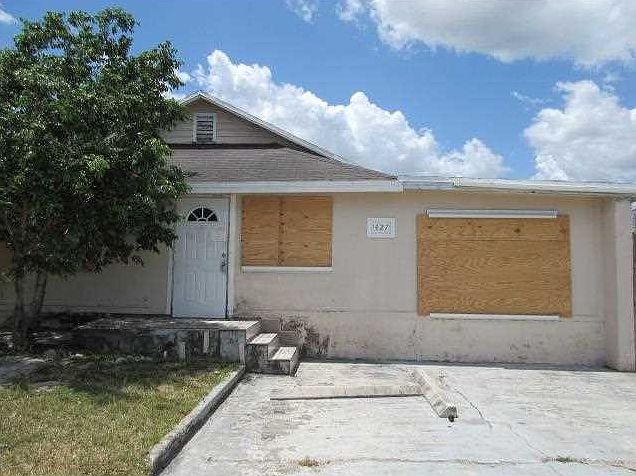 2nd image of 1427 SW 44th Ave