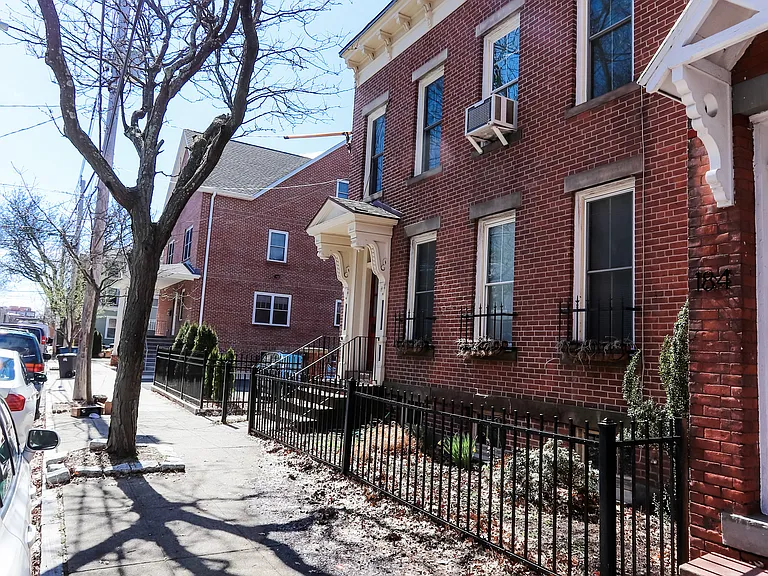 182 Chestnut St #2 — Photo 15