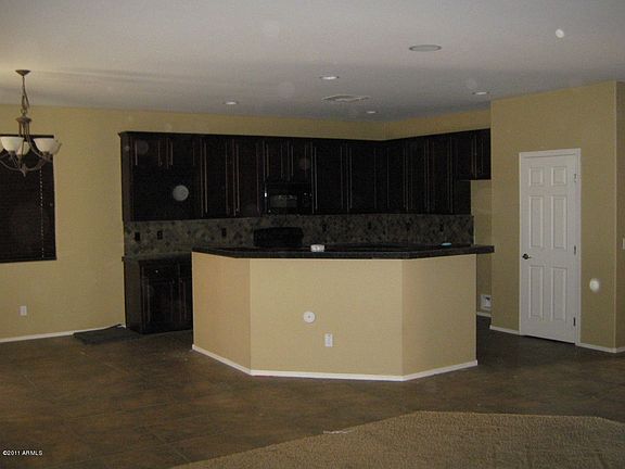 3rd image of 4035 W Hazel Dr