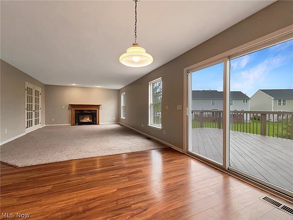 3rd image of 16588 Selby Cir
