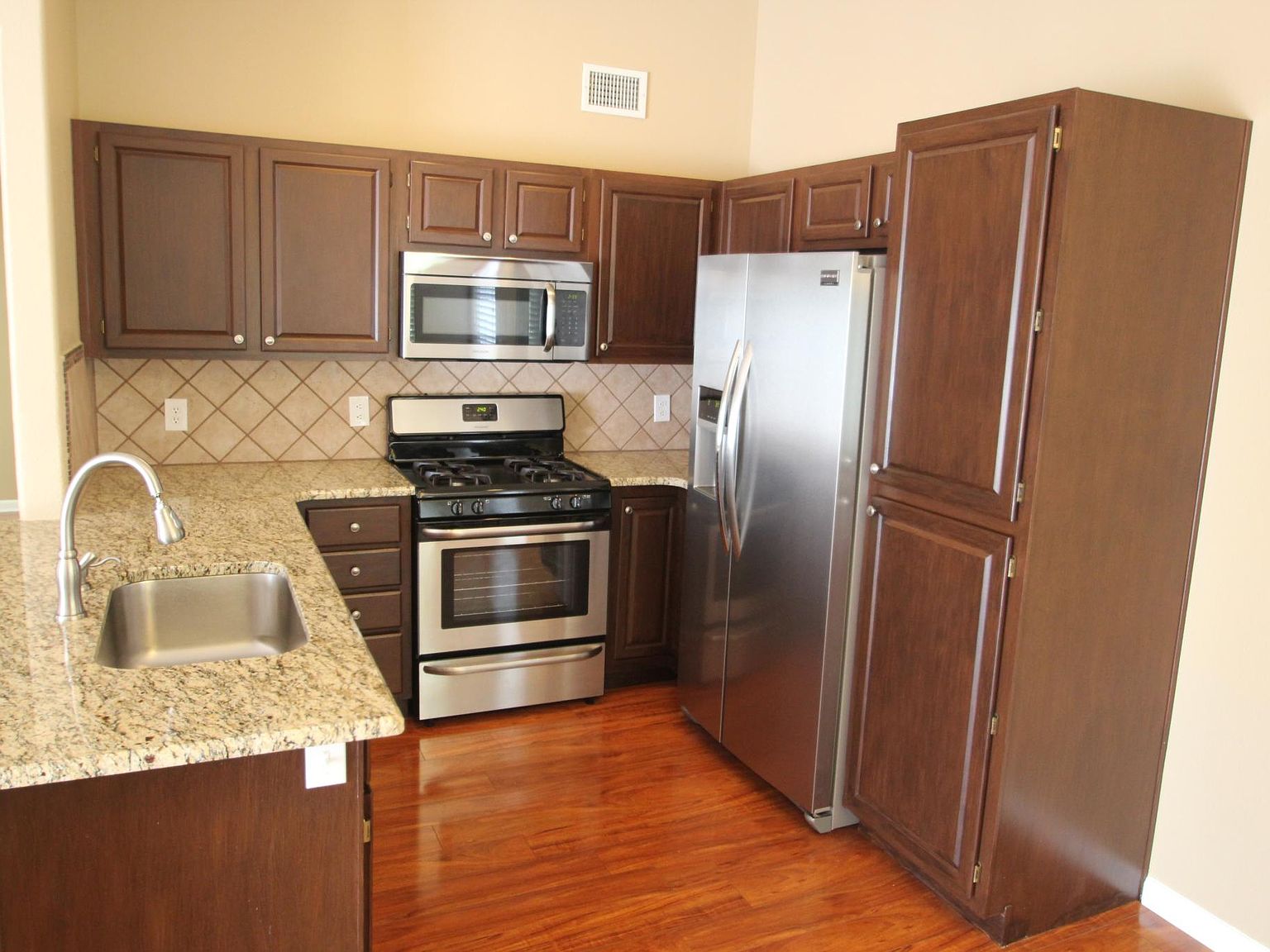 3825 Canyon Ranch Rd UNIT 202, Highlands Ranch, CO 80126 Zillow