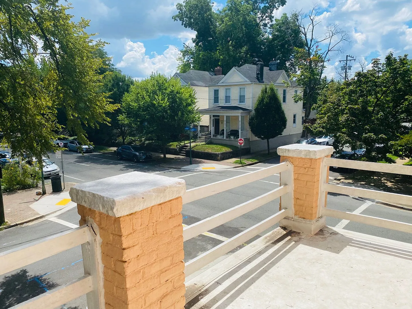 2 N. Dooley Ave. — Photo 1