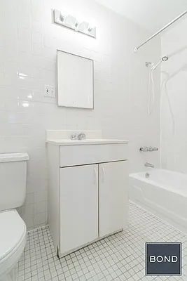 Rented by Bond New York | media 11