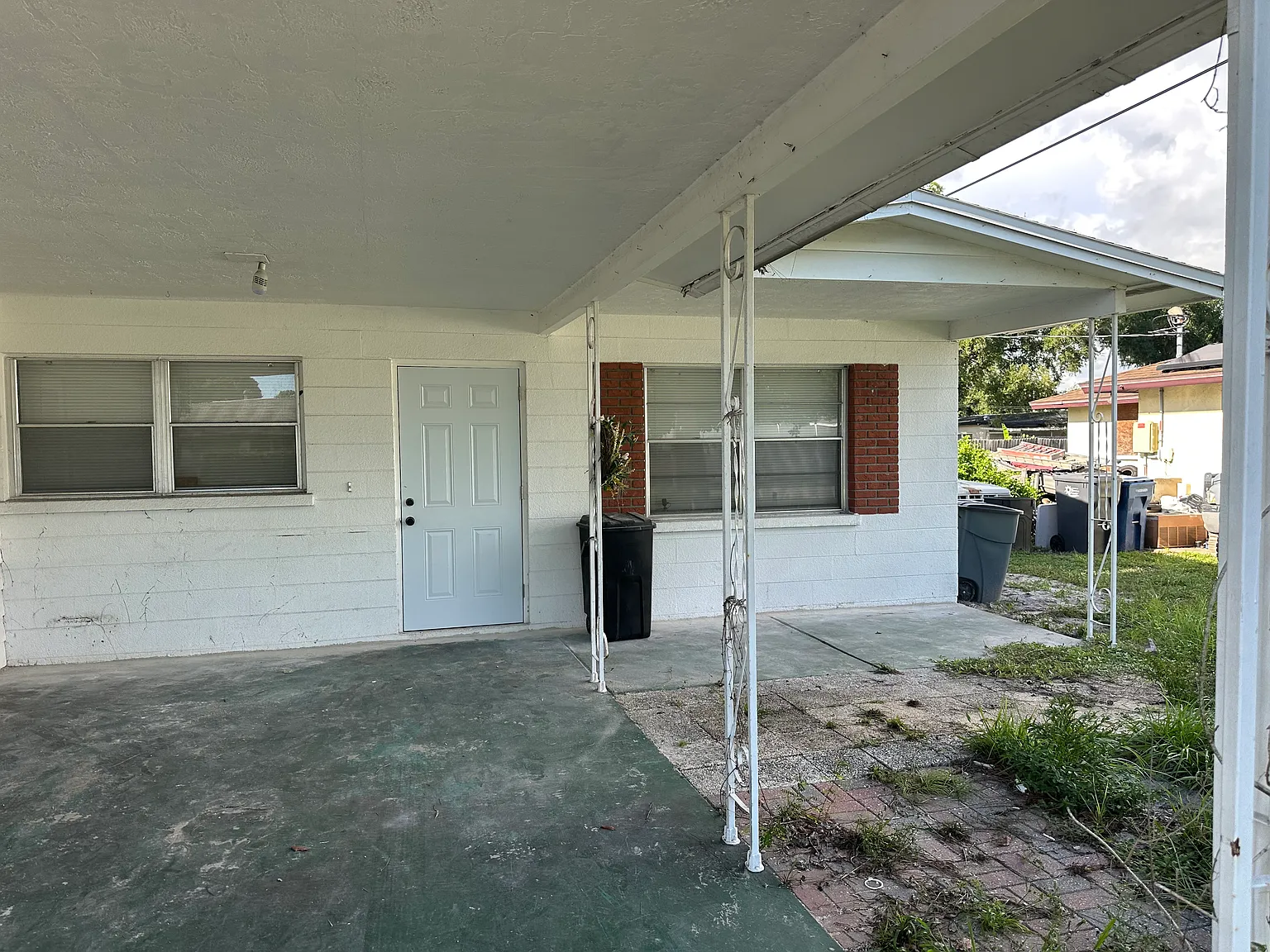 2 bed, 740 sqft, $1,600 — Photo 2