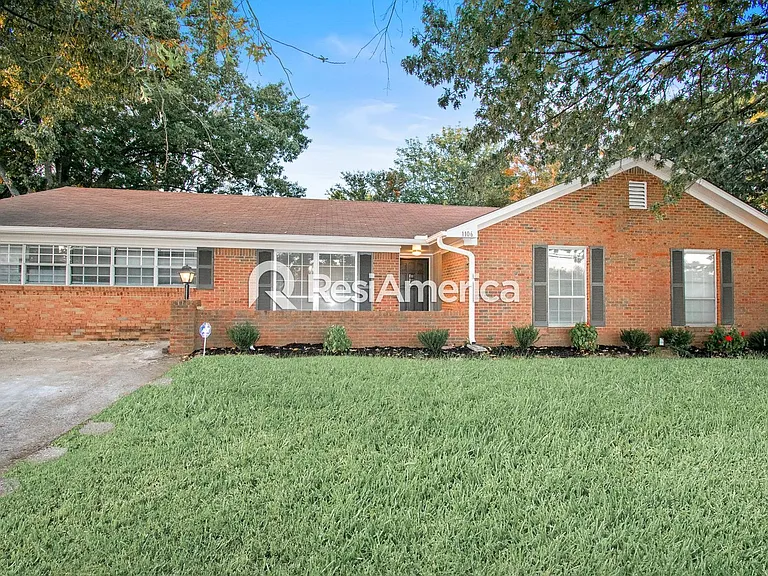 1106 Rasco Rd W — Photo 1