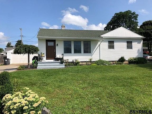 2nd image of 10 Terri Ave