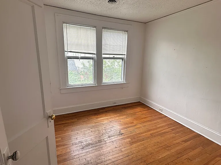 527 Maryland Ave #2 — Photo 13