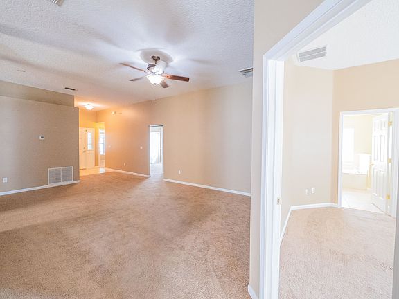3rd image of 3729 Briar Ln