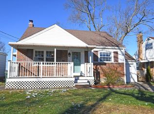 1002 Vacationland Dr, Cincinnati, OH 45231