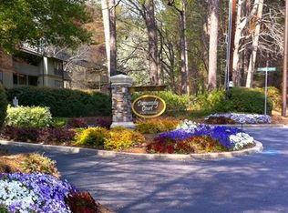 702 Dunbar Dr, Dunwoody, GA 30338