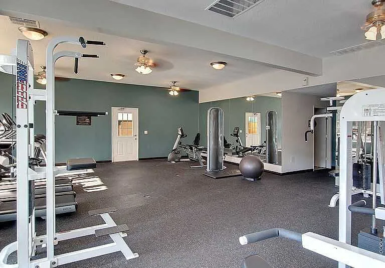 Covina Grand — Photo 26