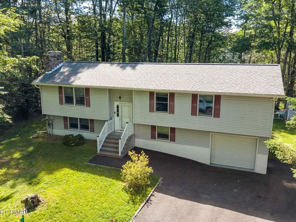 108 Remington Cir, Tobyhanna, PA 18466