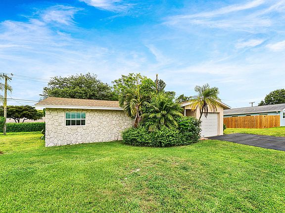 2nd image of 3150 Pinehurst Drive