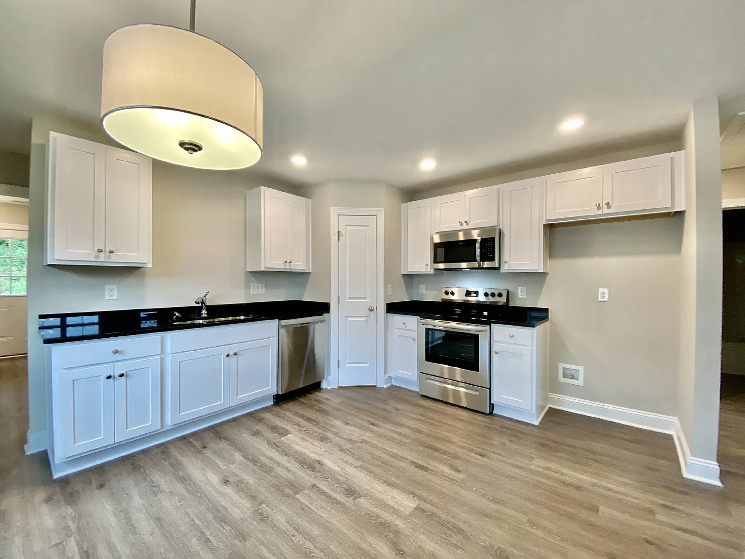 Beautiful Home! — Photo 4
