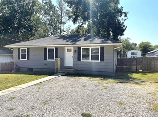 103 W 13th St, Carrollton, MO 64633