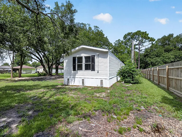 2122 Koster Rd — Photo 6