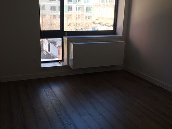 4th image of 4310 Crescent St