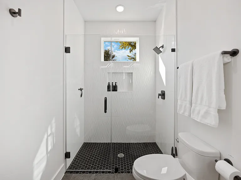 4110 Dreyfus St #B — Photo 17
