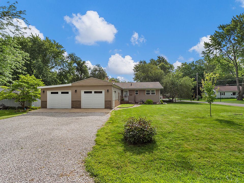 1st image of 905 Logan Ct