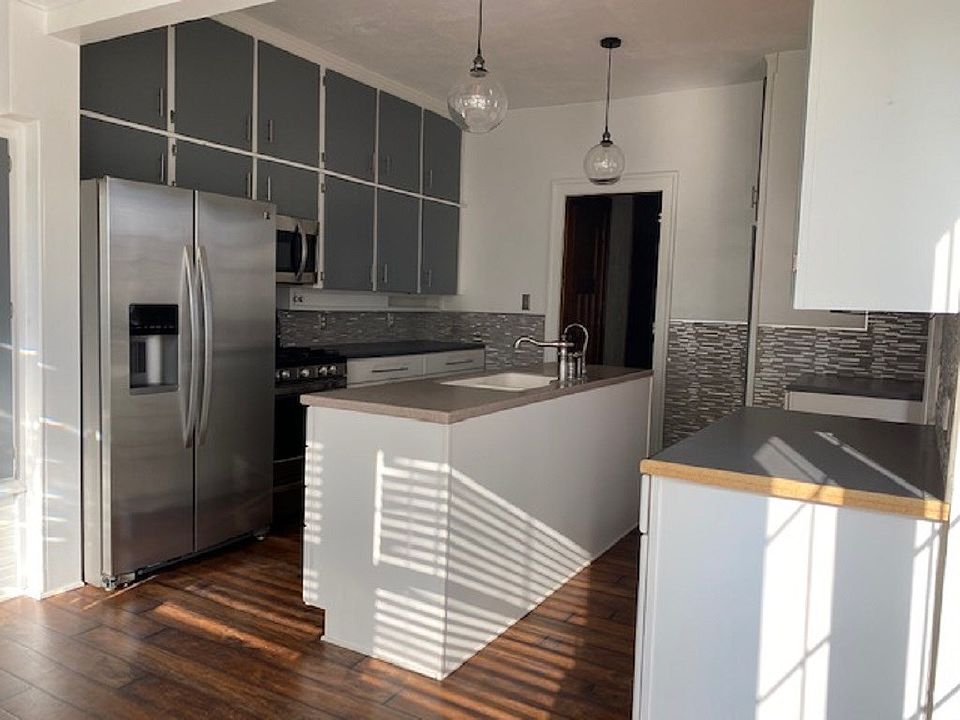 1st image of 502 W 2nd St