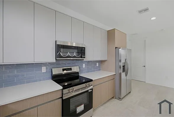 3 bed, 1474 sqft, $2,000 — Photo 4