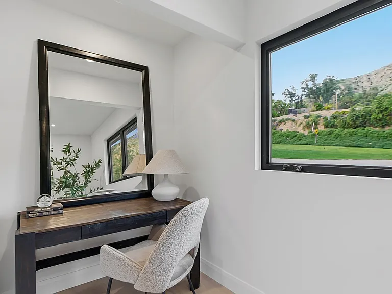 1764 E Loma Alta Dr — Photo 38