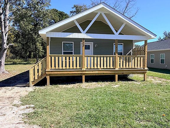3rd image of 933 Hickman Road