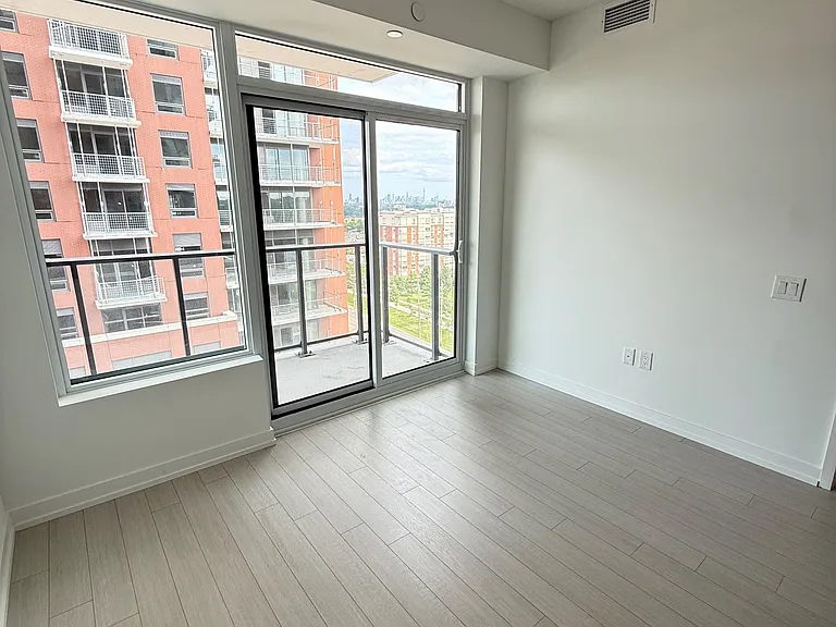 4010 Eglinton Ave W #912 — Photo 3