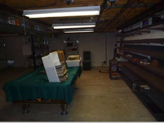 2nd image of 6104 Nightingale St