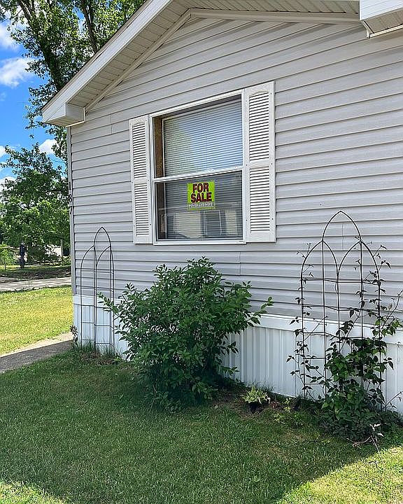 1st image of 187 Carolyn Ave