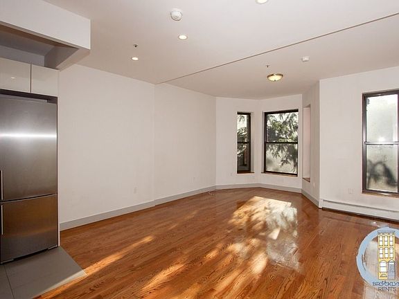 2nd image of 405 Franklin Ave #3RR